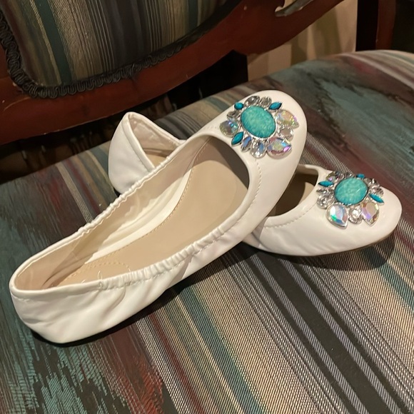 Studio Paolo Ladies 9M White & Turquoise slip-on slippers NEW in BOX - Picture 10 of 16
